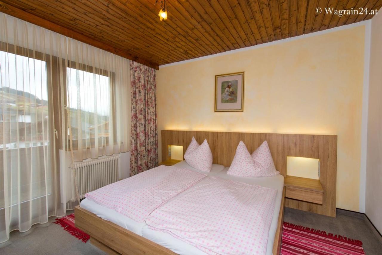 Pension Montana Wagrain Exterior photo